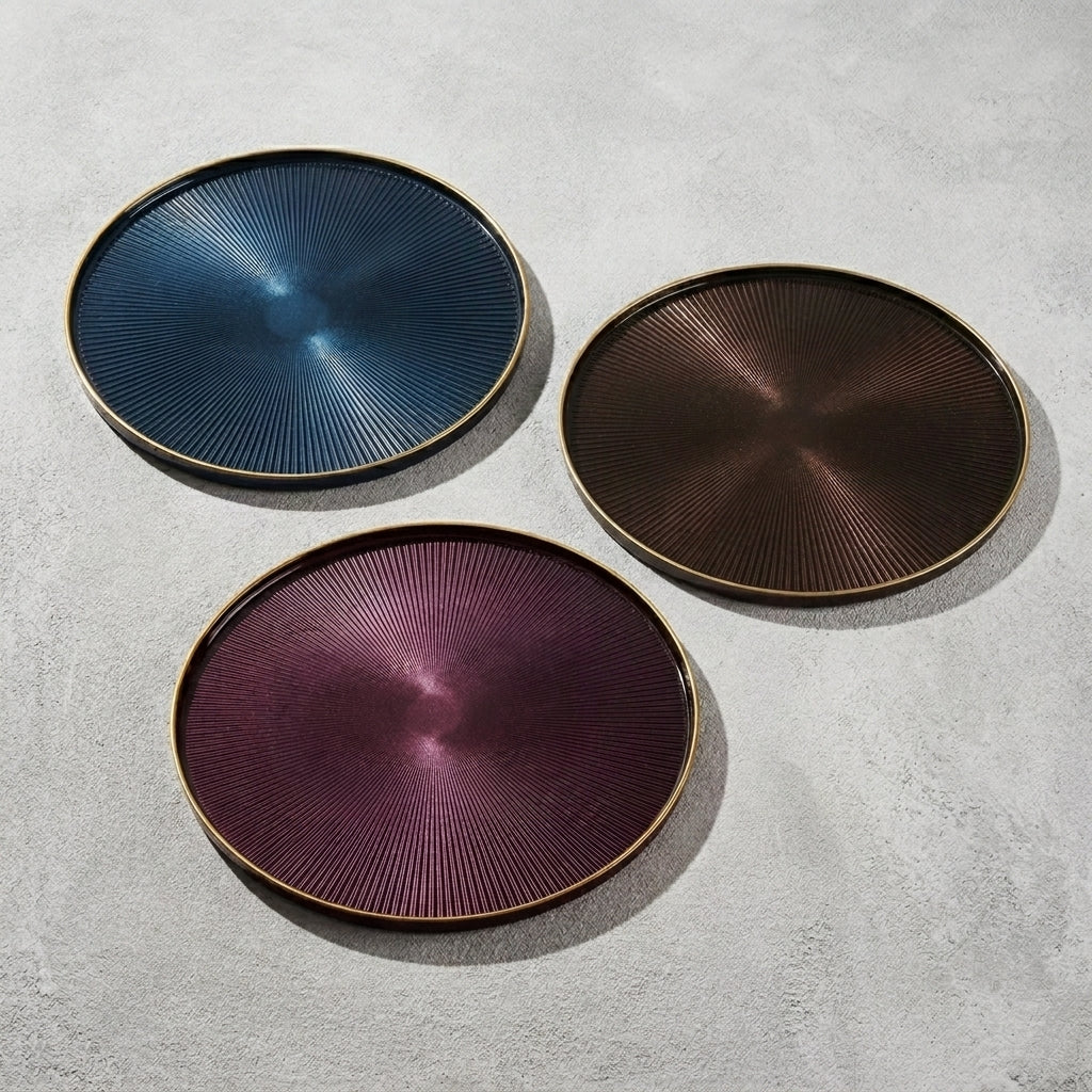 Domo Glass Charger with Gold Rim