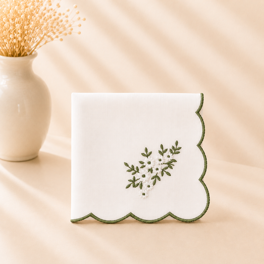 Scallop Edge Green Flower Napkin Set of 4 20”x20”