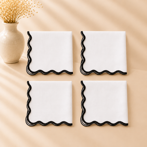 Large Border Scallop Napkin 20x20 Black (set of 4)