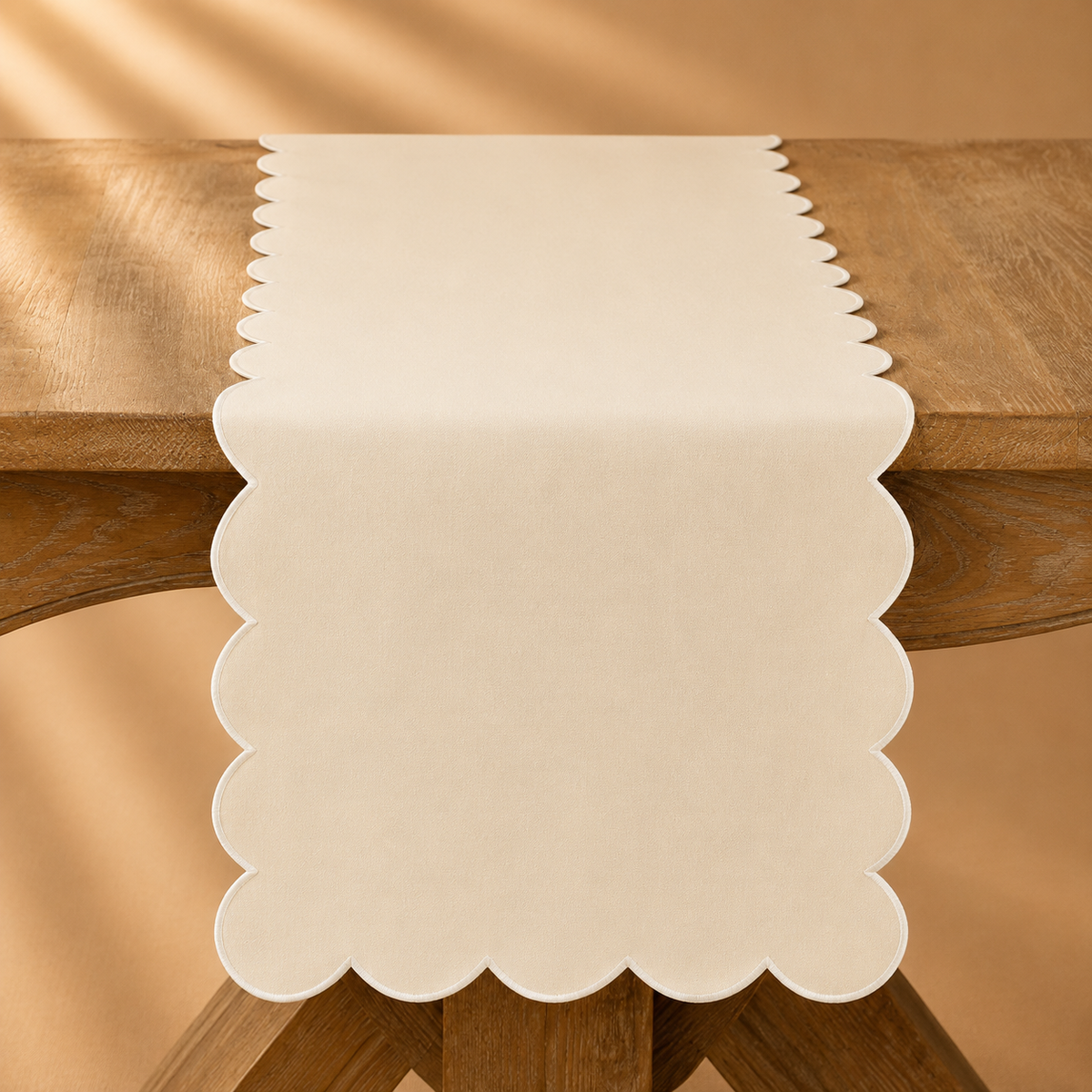 Cotton Scalloped Table Runner: Natural / 16"x72"