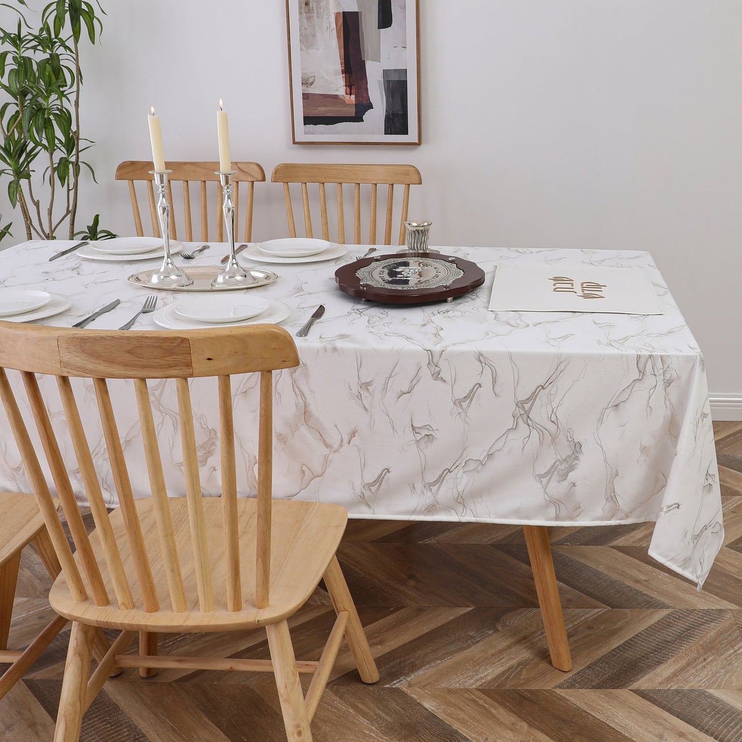 Stormy Velvet Wht/Gold Tablecloth