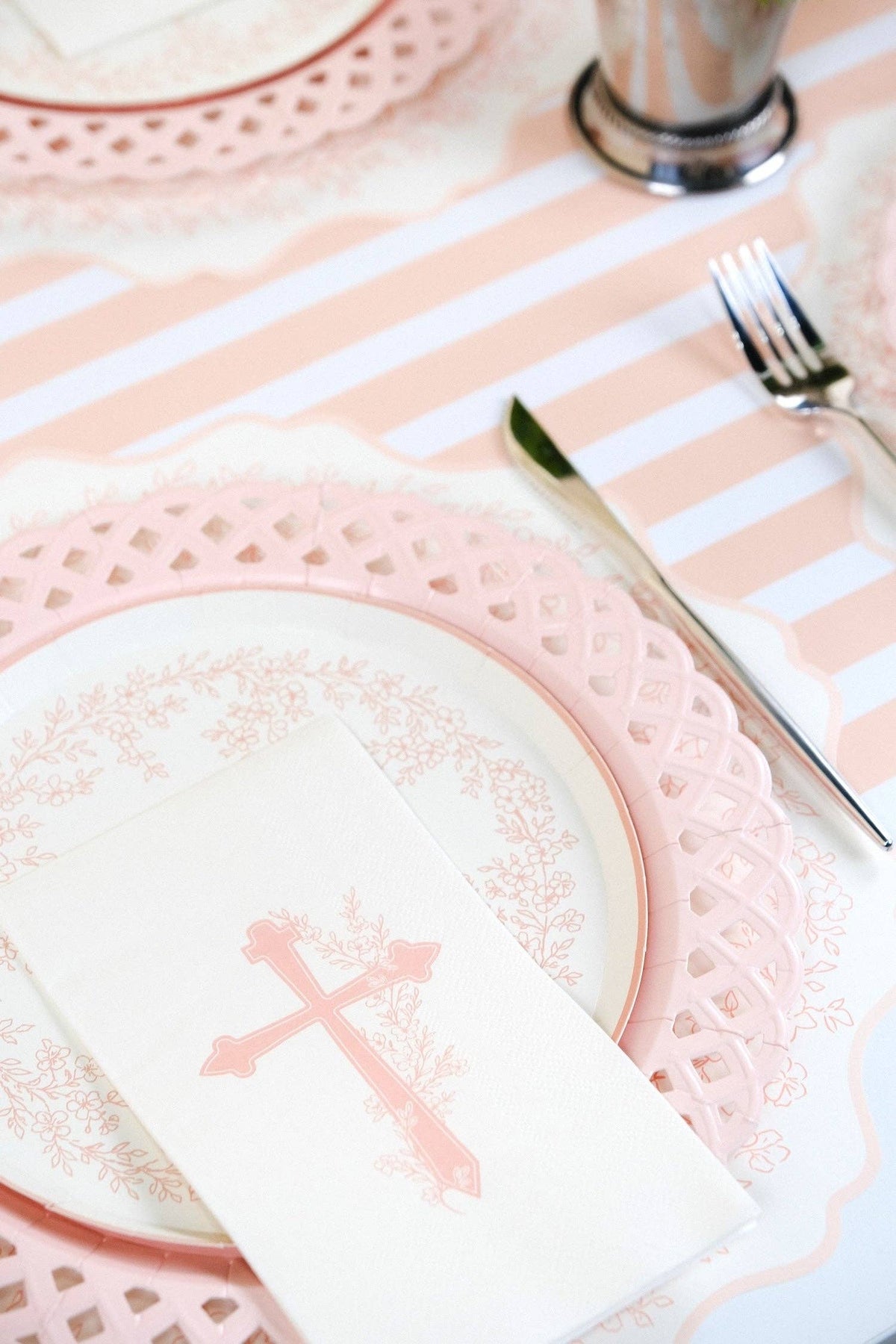 Pink Basketweave Dinner Paper Plates 8pk