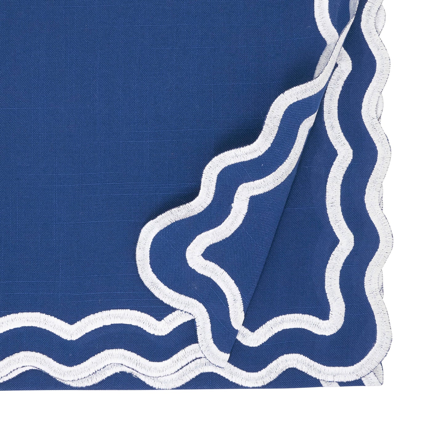Scalloped Border Table Runner: Taupe / 16"x72"