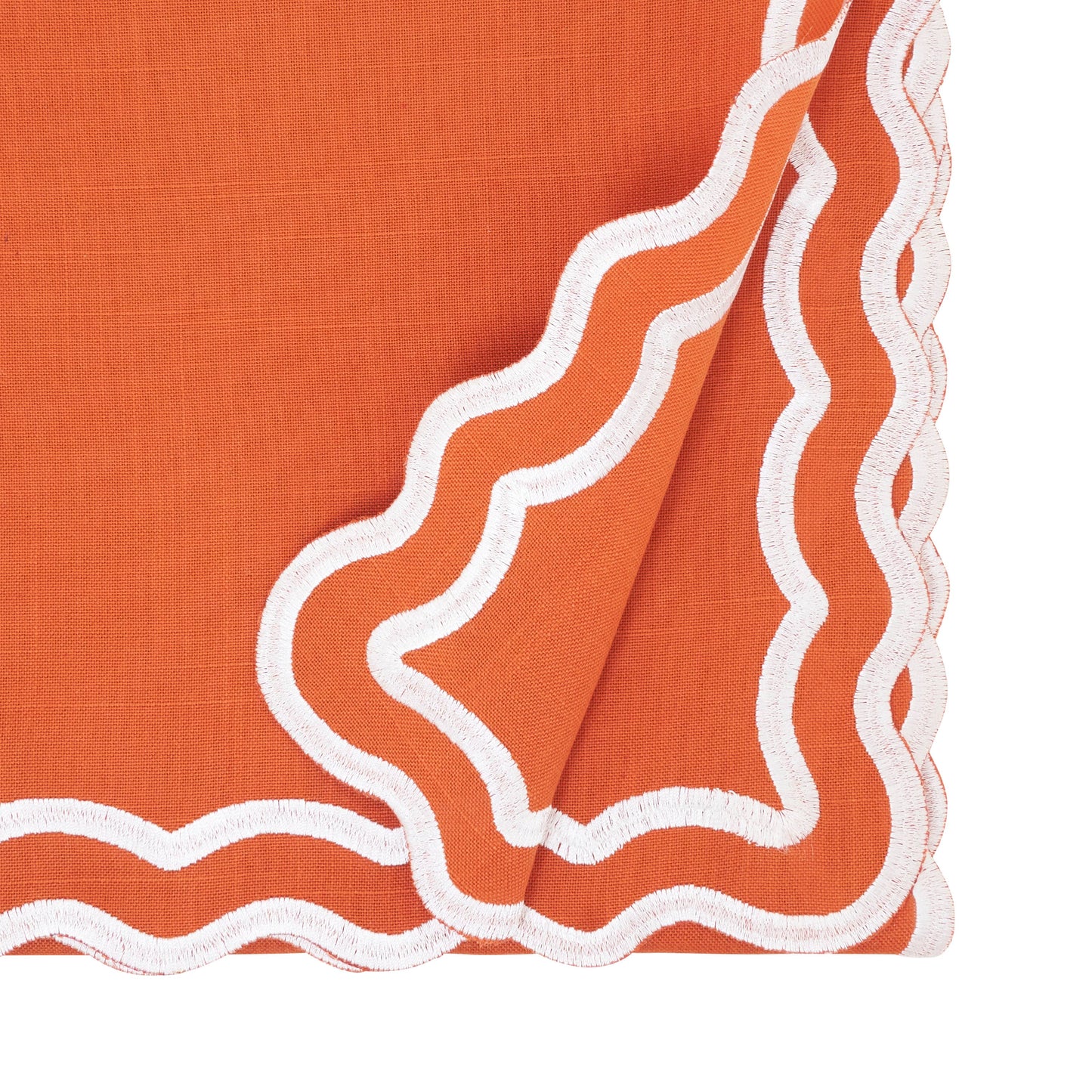 Scalloped Border Table Runner: Taupe / 16"x72"