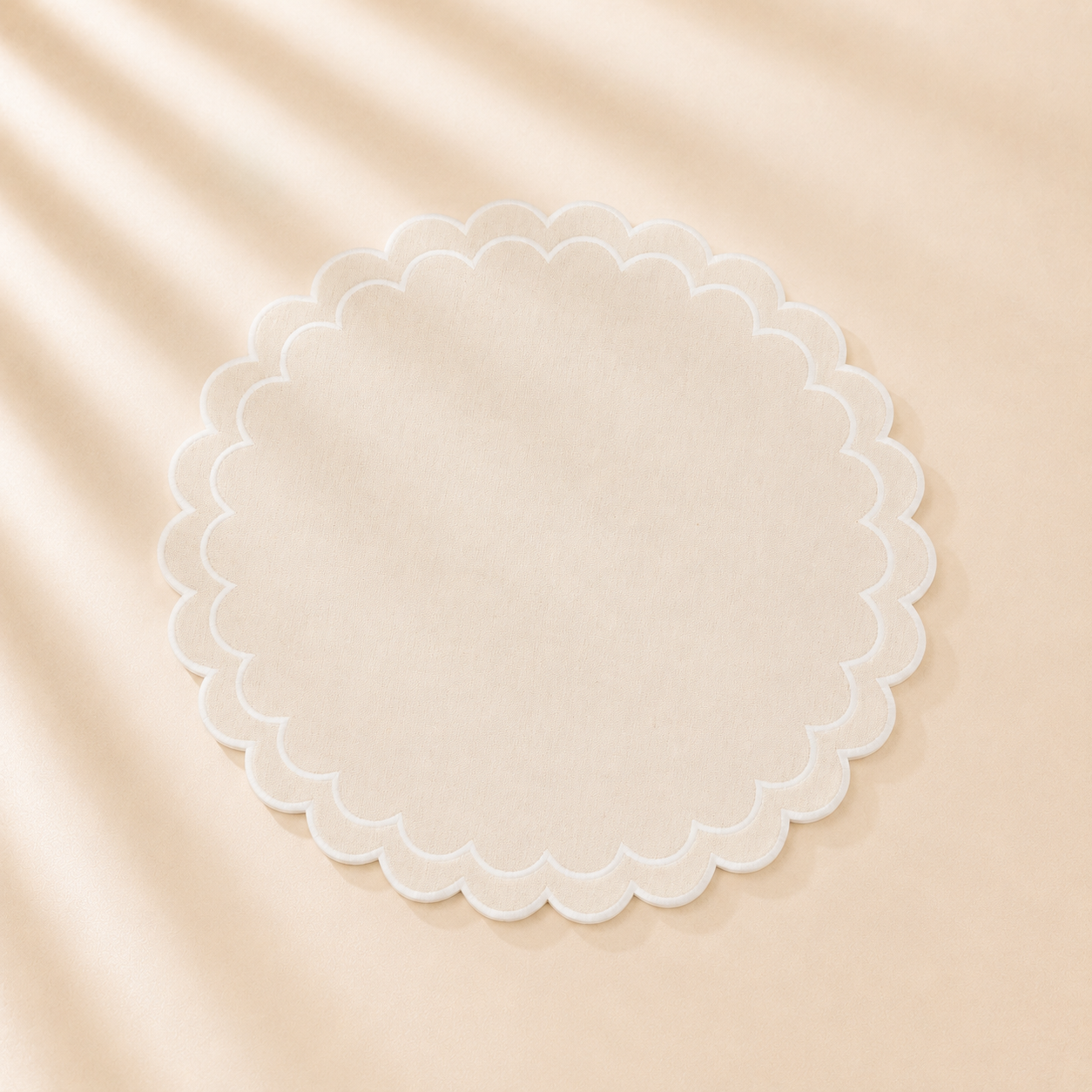 Round Scalloped Cotton Placemats: Natural / 15" Set of 4