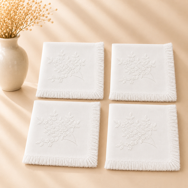 Frayed Edge White Flower Napkin Set of 4 20”x20”