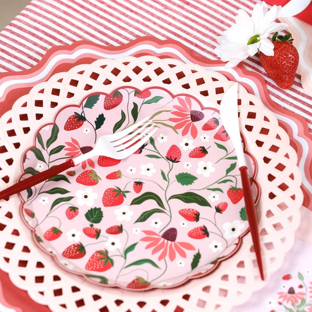 Pink Basketweave Dinner Paper Plates 8pk