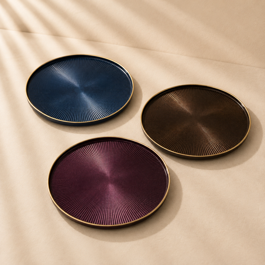 Domo Glass Charger with Gold Rim