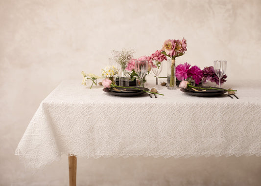 Sherlin White Tablecloth