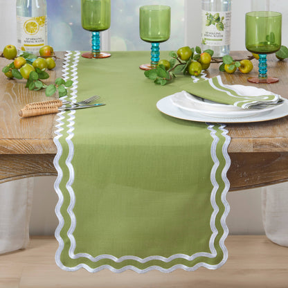 Scalloped Border Table Runner: Taupe / 16"x72"
