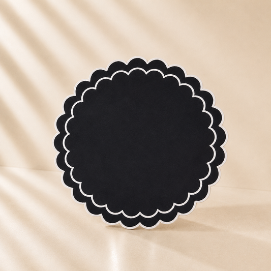 Round Scalloped Cotton Placemats: Black / 15"