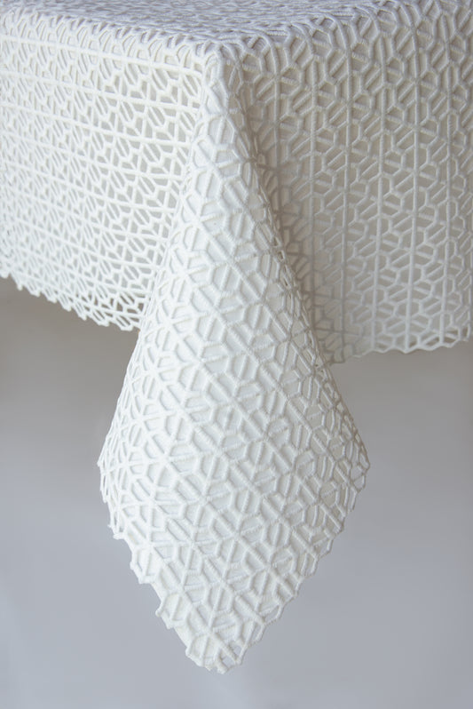 Bissana White Lined Tablecloth