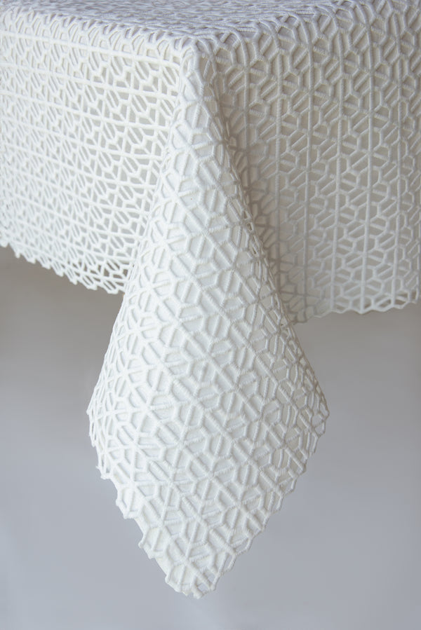 Bissana White Lined Tablecloth