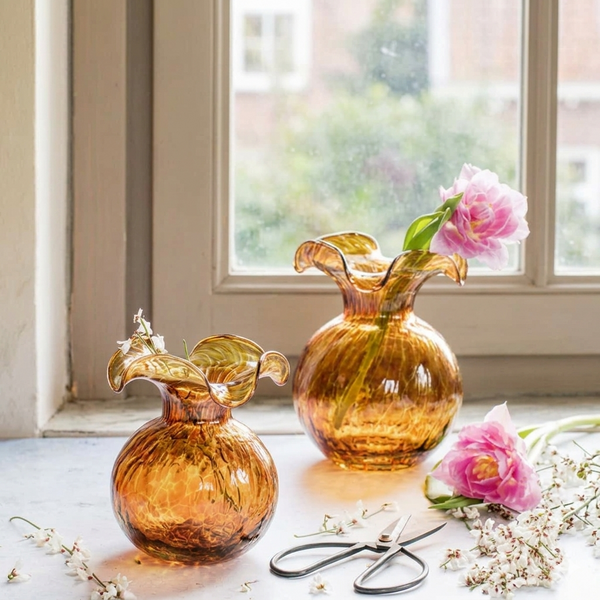 Vietri Hibiscus Tortoise Glass Vase