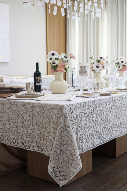 Dolce Flutter Overlay Tablecloth
