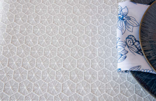 Halder White Lined Tablecloth
