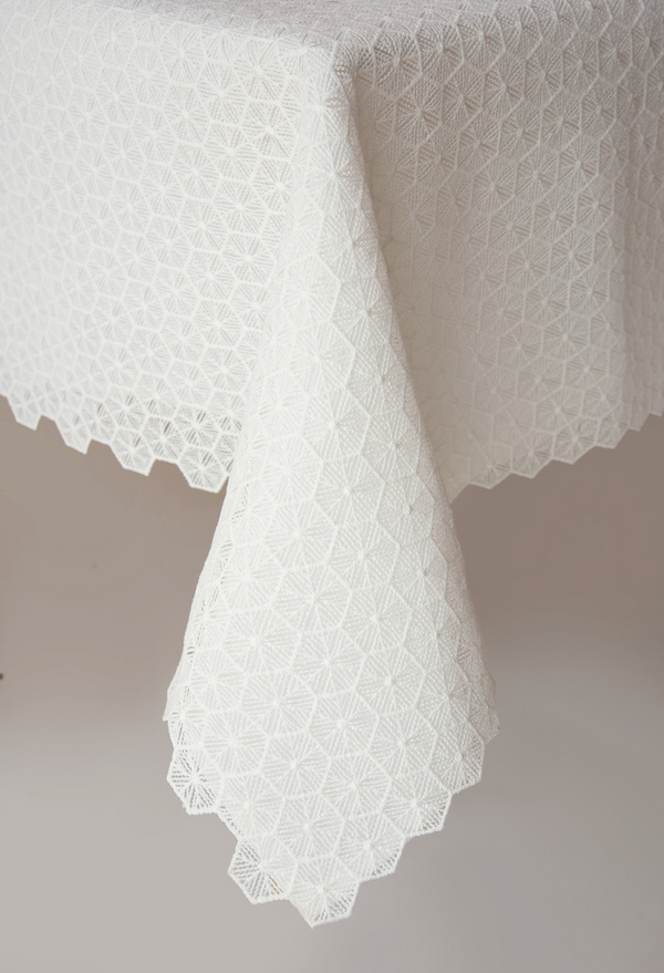 Halder White Lined Tablecloth