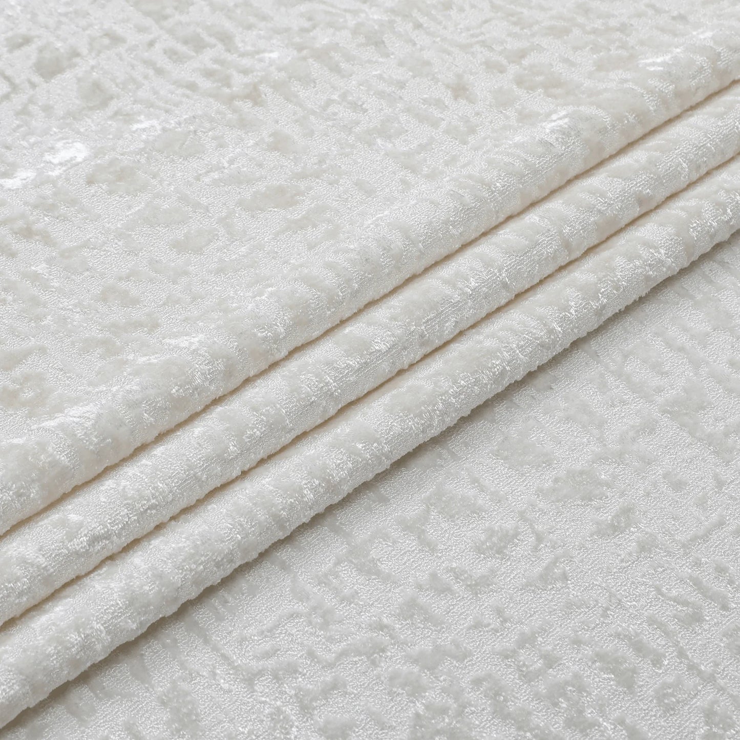 Velvet Patina Pearl White Tablecloth