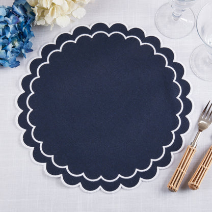 Round Scalloped Cotton Placemats: Black / 15"