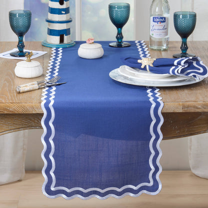 Scalloped Border Table Runner: Taupe / 16"x72"
