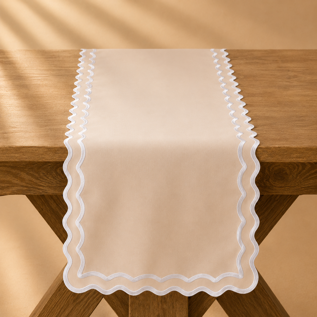 Scalloped Border Table Runner: Taupe / 16"x72"
