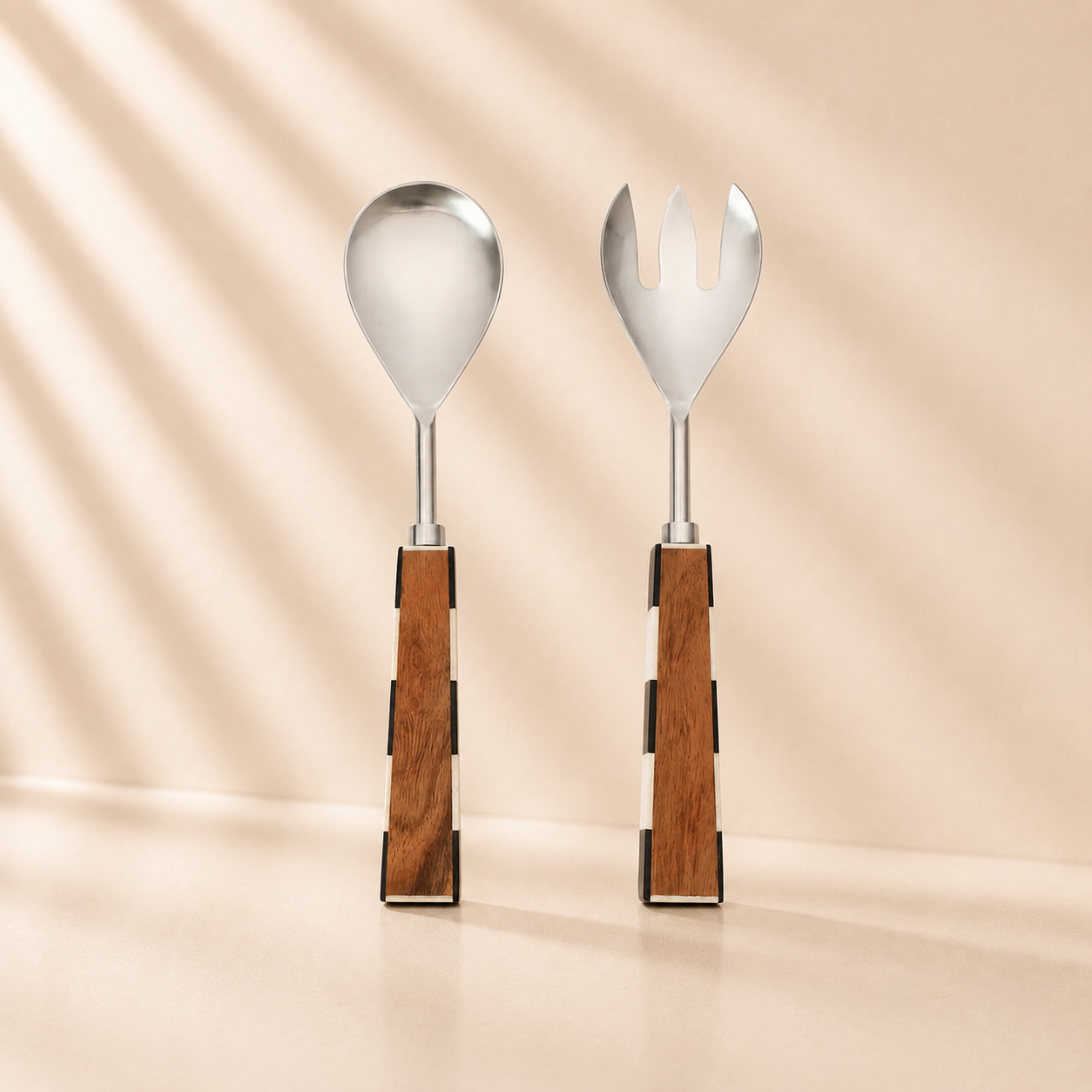 Checker BLK/WHT Wood Servers