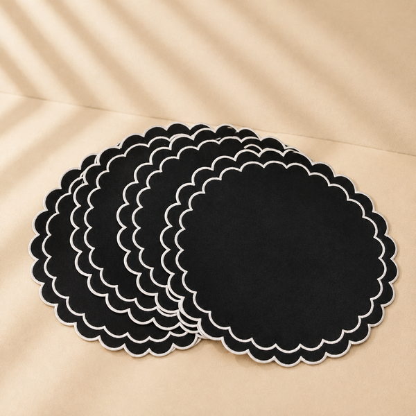 Round Scalloped Cotton Placemats: Black / 15"