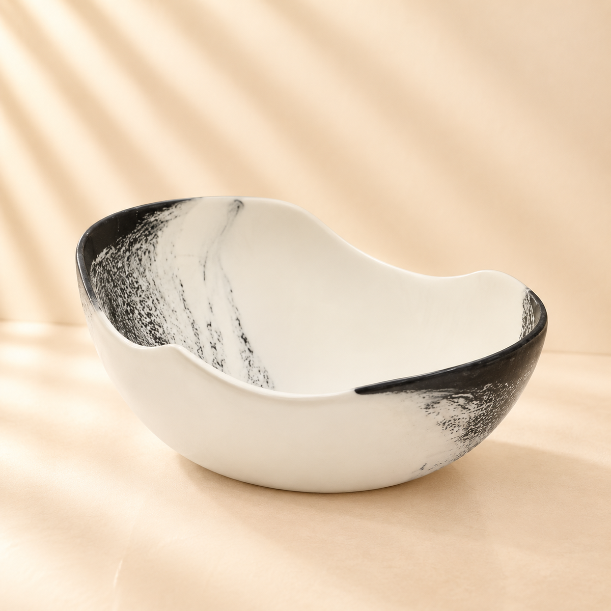 Lucente Organic Bowl- Black & White