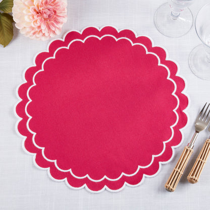 Round Scalloped Cotton Placemats: Black / 15"